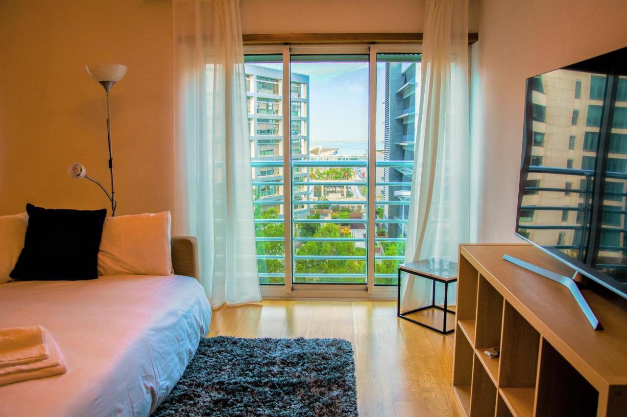 Central Orient Residence - Modern, Spacious And Sunny! By The River! Lisboa Kültér fotó
